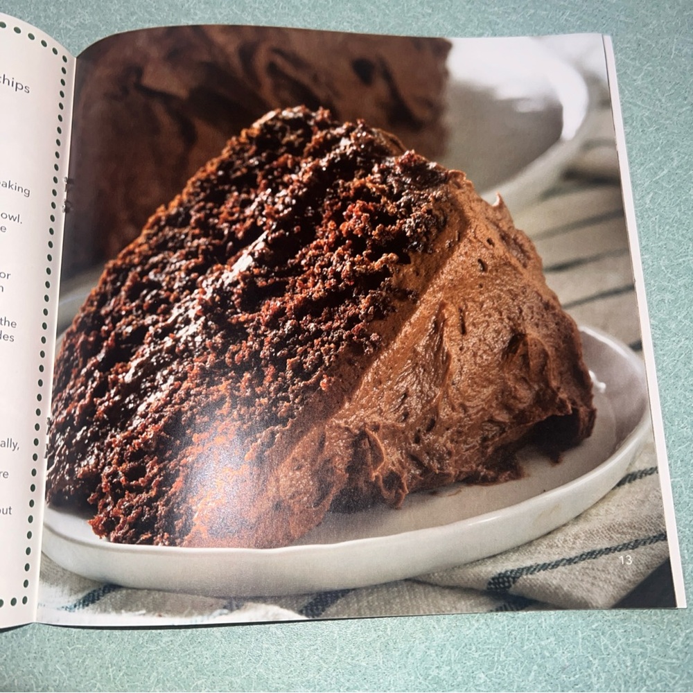 Holiday Baking Cookbook - Red and White - Picture 4 of 6